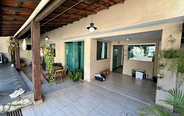 Casa � Venda no bairro Riacho das Pedras - Contagem - MG