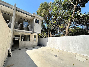 Casa de 3 qtos, su�te e 3 vagas, Linda Vista Contagem MG